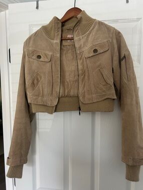 Cropped Suede Bomber Jacket in Beige-Tan